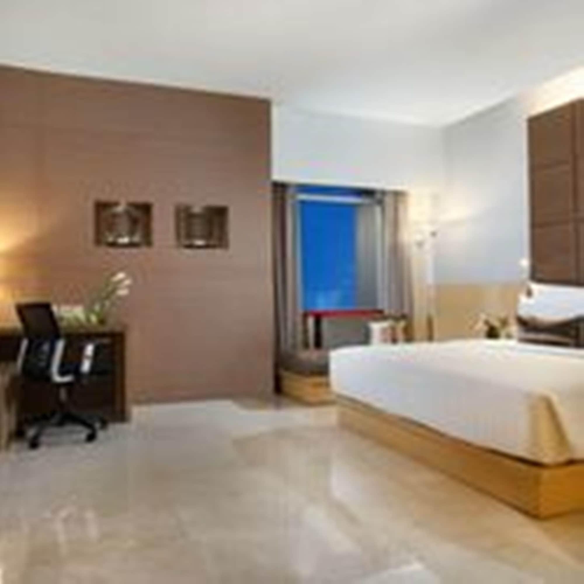 Santika Premiere Dyandra Hotel & Convention - Medan Exterior photo