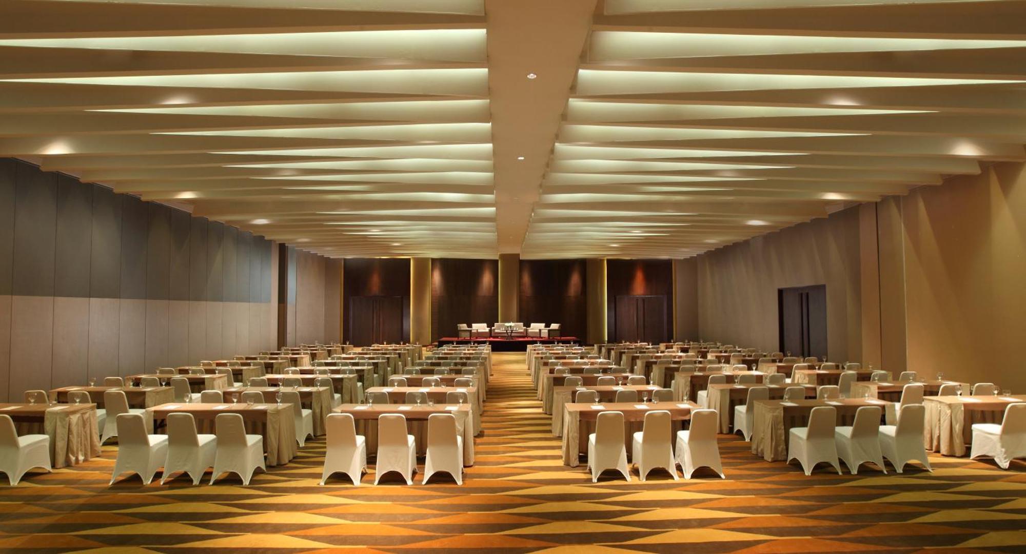 Santika Premiere Dyandra Hotel & Convention - Medan Business photo