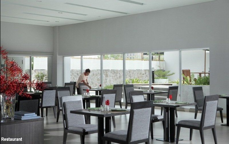 Santika Premiere Dyandra Hotel & Convention - Medan Exterior photo